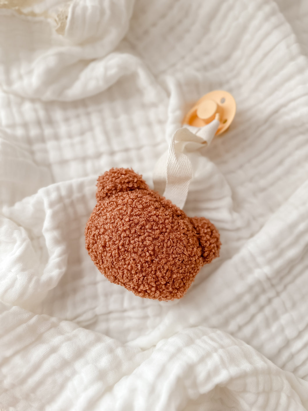 Boucle teddy dummy saver | BROWN